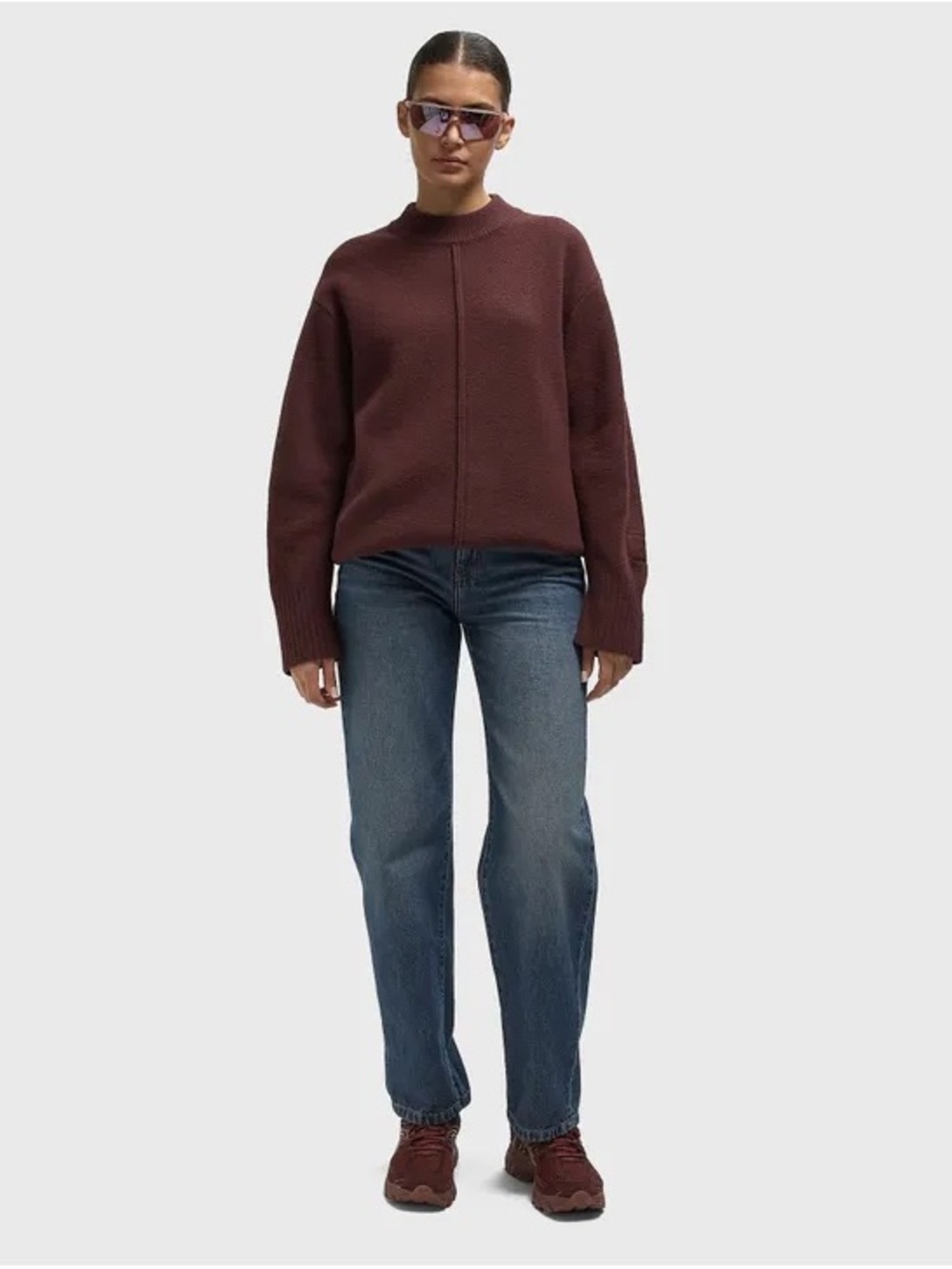 New with tags!!!! Nike Sportswear
Women's Crew-Neck Sweater
Burgundy HV2080-652 - Picture 2 of 10